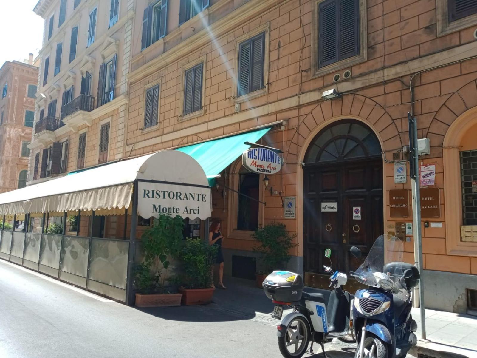 Raynova Hotel Rome Exterior photo